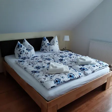 Δωμάτια σε οικογενειακή κατοικία Gastezimmer Rosi