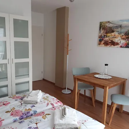 Gastezimmer Rosi * Bad Klosterlausnitz